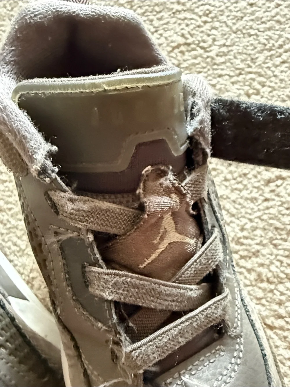 Little Kids Nike Spizike Low Size 13.5C Gray and white